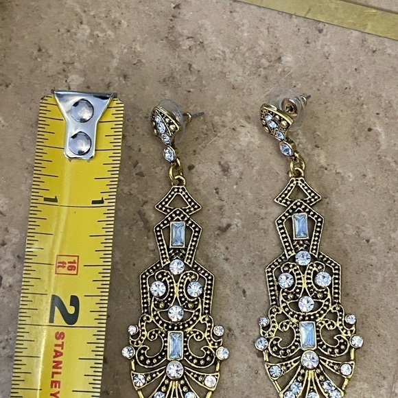 Cizoe 1920 flapper ornate gorgeous earrings - Picture 3 of 5